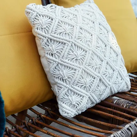 Riva - By Myhomeincomo Villa