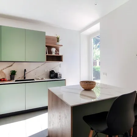 Riva - By Myhomeincomo *