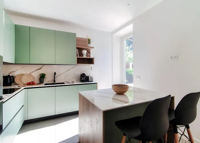 Riva - By Myhomeincomo *