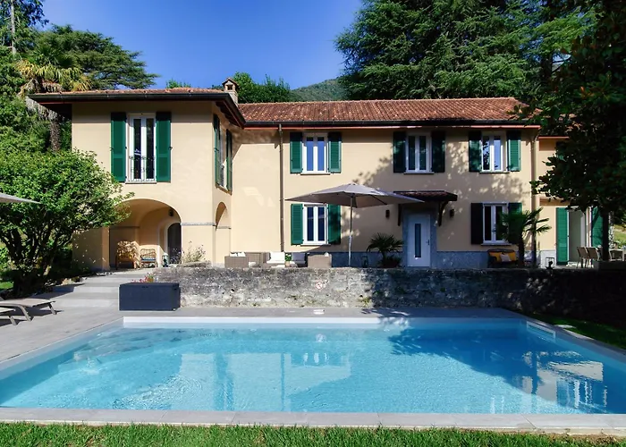 别墅 Riva - By Myhomeincomo